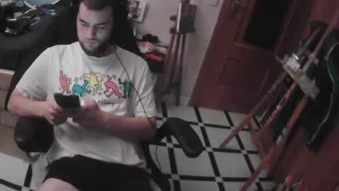 royer04 online show from October 2025 02:10:01 AM