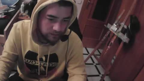 royer04 online show from November 2025 03:23:01 AM