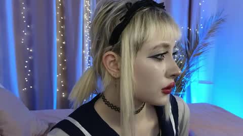 Rraffaellka online show from April 2026 09:50:02 PM