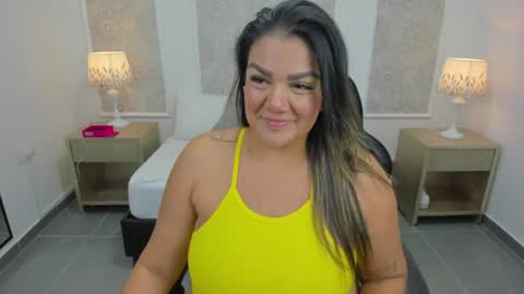 Snapshot of ruby_jimenez18_ chatting on May 2026 02:40:01 AM R U B Y online show from May 2026 02:40:01 AM