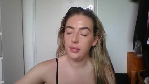 rubyredxxxoxxx online show from November 2025 10:04:02 AM