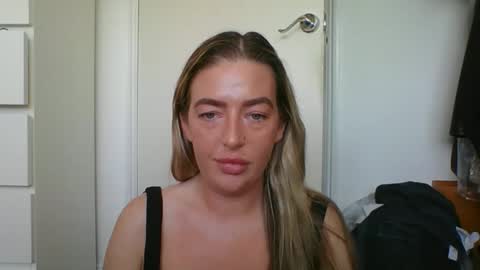 rubyredxxxoxxx online show from December 2025 09:25:01 AM