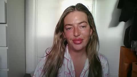 rubyredxxxoxxx online show from April 2026 06:43:02 AM