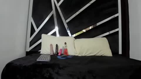 rubyxht online show from March 2025 03:56:01 PM