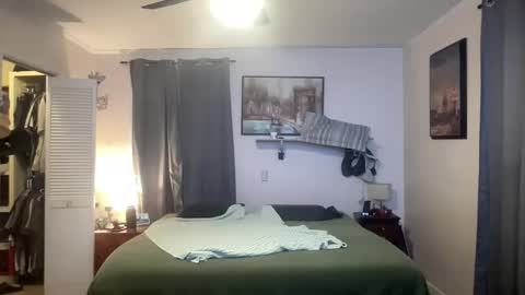 rumriddle555 online show from April 2026 02:43:02 PM