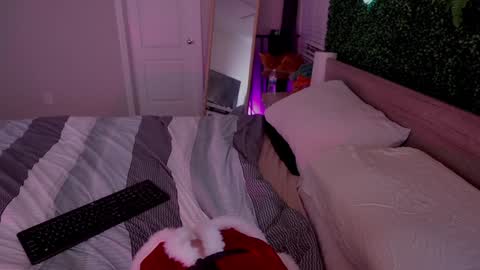 Lady online show from December 2024 04:12:01 AM