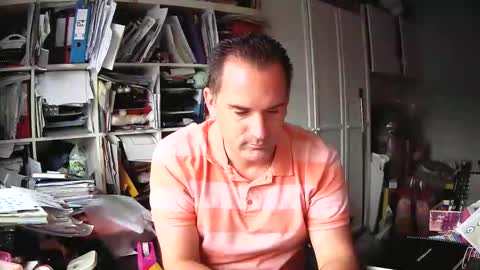 runner1978 online show from November 2025 09:56:02 AM