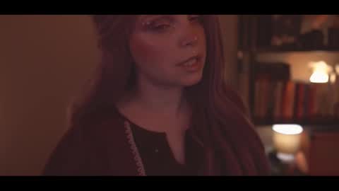 Elena online show from November 2025 11:07:02 PM