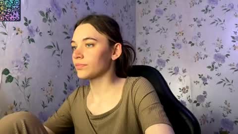 Snapshot of rusmedium chatting on June 2026 09:06:02 PM Lisa and Vlad online show from June 2026 09:06:02 PM