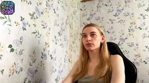Snapshot of rusmedium chatting on June 2026 12:03:02 PM Lisa and Vlad online show from June 2026 12:03:02 PM