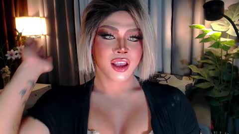 Samantha online show from February 2025 08:15:02 PM