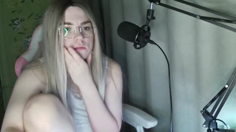 Snapshot of ruthsimp chatting on February 2025 06:37:02 PM Tanyushka online show from February 2025 06:37:02 PM