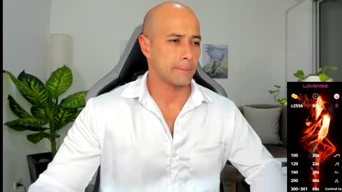 ryan_master_ online show from January 2025 09:04:02 AM