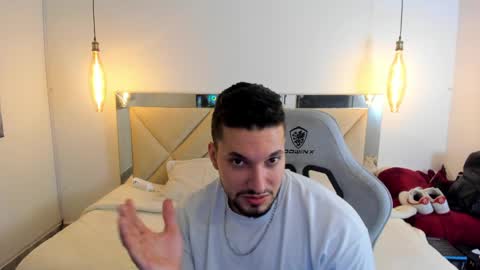 Snapshot of ryan_ward79 chatting on April 2026 02:45:02 AM Ryan online show from April 2026 02:45:02 AM