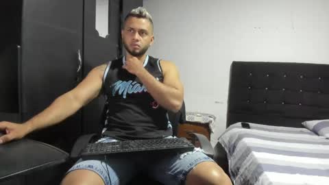 Snapshot of ryan_xc1 chatting on June 2026 01:28:02 AM ryan_xc1 online show from June 2026 01:28:02 AM