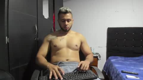 Snapshot of ryan_xc1 chatting on June 2026 04:12:01 AM ryan_xc1 online show from June 2026 04:12:01 AM