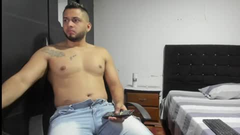 Snapshot of ryan_xc1 chatting on July 2026 01:09:02 AM ryan_xc1 online show from July 2026 01:09:02 AM