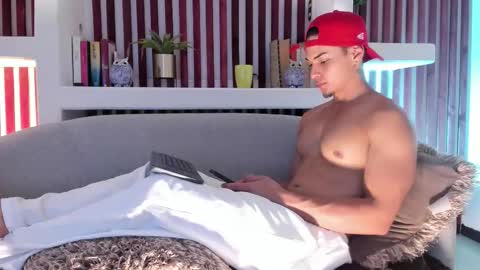 Ryan online show from October 2025 03:18:02 AM