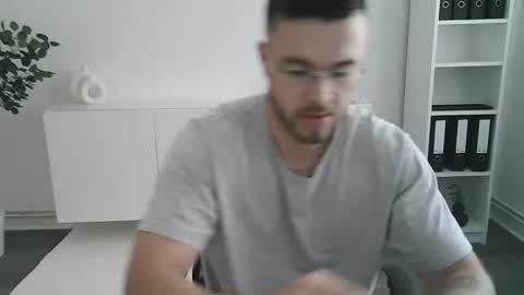 ryanhoffmann15 online show from May 2026 07:50:02 AM