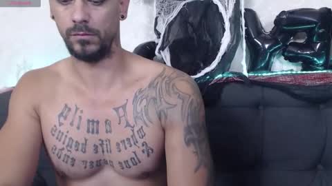 Snapshot of ryanvibe chatting on October 2025 05:26:02 PM Ryan online show from October 2025 05:26:02 PM