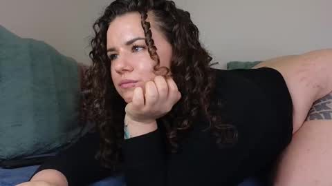 Leanne online show from November 2025 12:13:02 AM