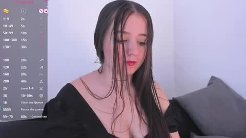 Snapshot of sabrina_lennox chatting on June 2026 07:07:01 PM Sabrina Maria online show from June 2026 07:07:01 PM