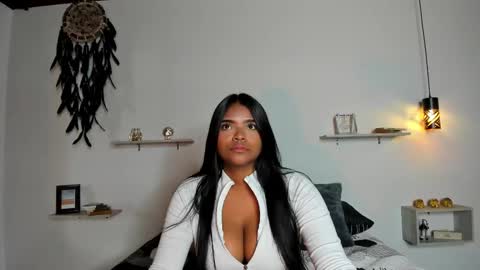 Sabrina online show from September 2025 08:43:02 PM