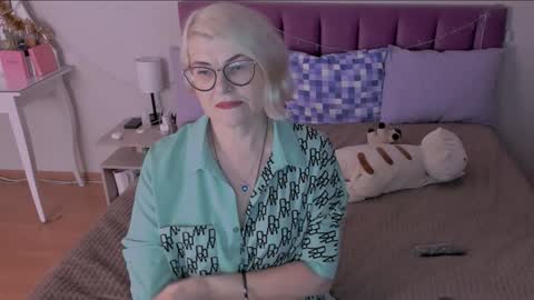 Sabrina MacMarren online show from January 2025 01:22:02 PM