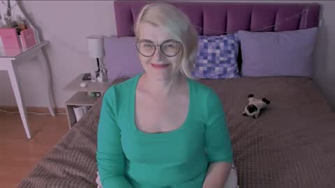 Sabrina MacMarren online show from January 2025 03:28:02 PM