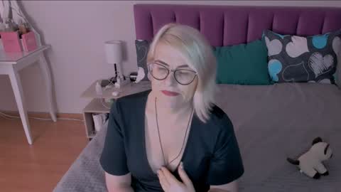 Sabrina MacMarren online show from January 2025 09:29:01 PM
