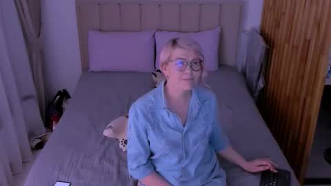 Sabrina MacMarren online show from March 2026 06:36:01 PM