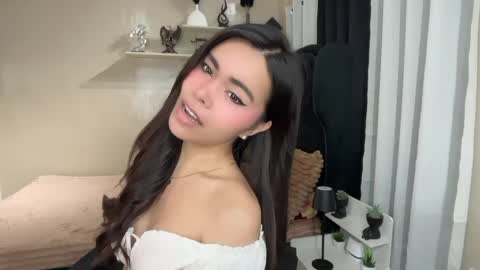 sabrinamadonna54 online show from June 2026 09:37:02 PM