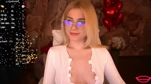 Snapshot of sabrinamuse chatting on February 2025 03:47:02 AM Sabrina online show from February 2025 03:47:02 AM