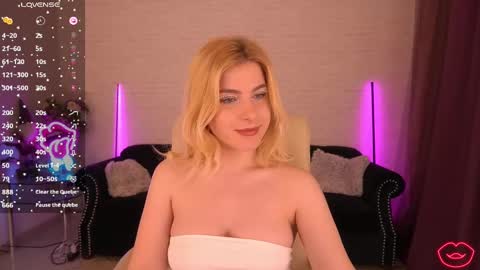 Snapshot of sabrinamuse chatting on March 2025 04:27:02 AM Sabrina online show from March 2025 04:27:02 AM