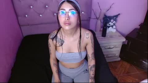 Snapshot of sabrinapaulson chatting on May 2026 01:57:16 AM sabrinapaulson online show from May 2026 01:57:16 AM