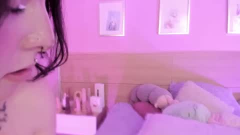 Ig  online show from February 2025 06:09:02 PM