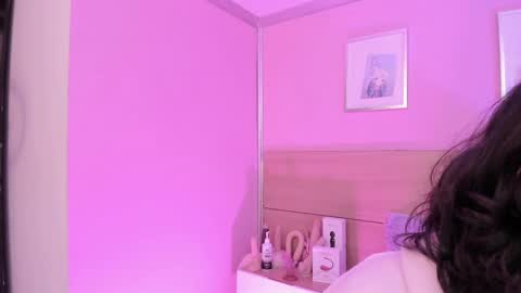 Ig  online show from March 2025 07:06:02 PM