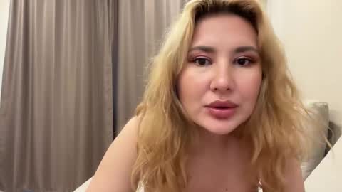 Snapshot of sacreed_lovee chatting on June 2026 10:10:02 AM sacreed_lovee online show from June 2026 10:10:02 AM