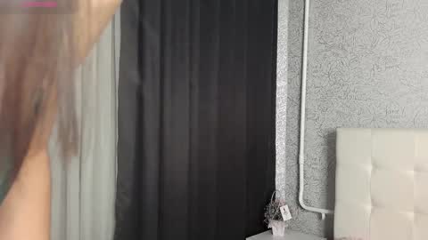 Snapshot of sacura_sacura chatting on January 2025 04:17:02 PM Sacura online show from January 2025 04:17:02 PM