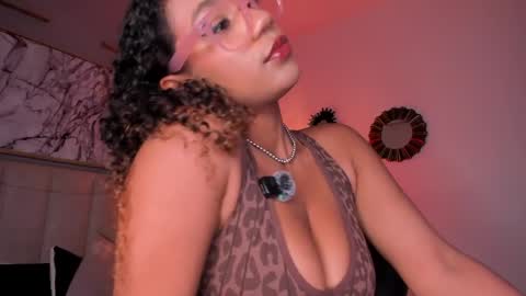 Snapshot of sade_jackson1 chatting on May 2026 06:52:01 AM Sophie online show from May 2026 06:52:01 AM