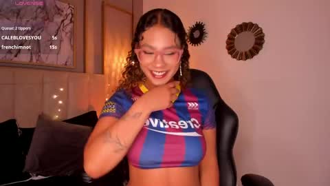 Snapshot of sade_jackson1 chatting on June 2026 04:49:01 AM Sophie online show from June 2026 04:49:01 AM