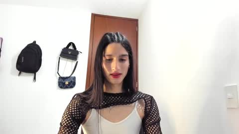 Snapshot of safiro_queen chatting on January 2025 02:57:02 AM Safiro Queen online show from January 2025 02:57:02 AM