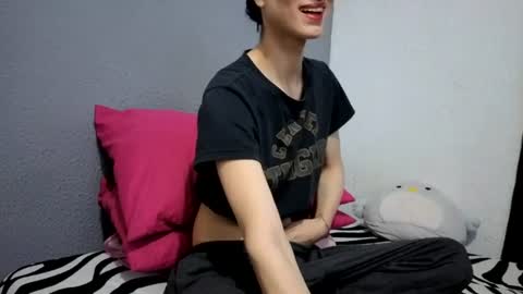 Snapshot of safiro_queen chatting on June 2026 01:09:02 PM Safiro Queen online show from June 2026 01:09:02 PM