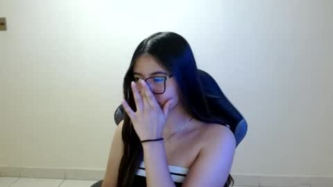 Snapshot of sahaliefox_ chatting on June 2026 01:23:02 AM Sahaliefox online show from June 2026 01:23:02 AM