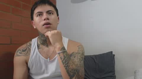 Snapshot of sahara_n_thiago chatting on May 2026 11:51:02 AM Sahara y Thiago online show from May 2026 11:51:02 AM