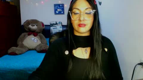 Karina online show from November 2025 01:37:01 AM