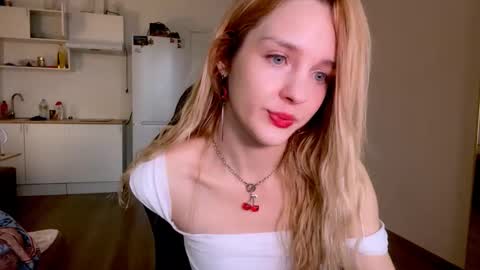 Sofia online show from December 2025 08:43:01 AM