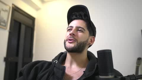 saimon  online show from October 2025 08:19:01 PM