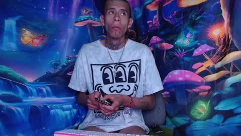 Snapshot of saint_boyy chatting on January 2025 07:00:02 AM saint boy online show from January 2025 07:00:02 AM