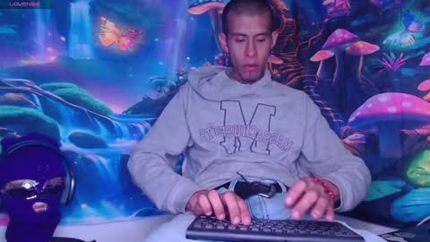 Snapshot of saint_boyy chatting on January 2025 01:51:02 AM saint boy online show from January 2025 01:51:02 AM